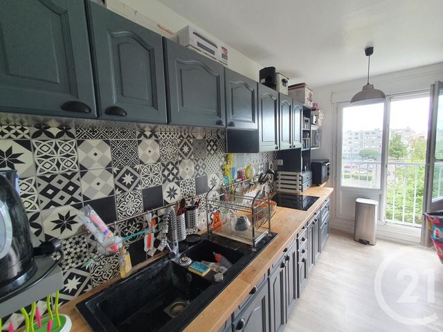 Afficher la photo en grand Appartement F3 à vendre - 3 pièces - 66.0 m2 - FLEURY LES AUBRAIS - 45 - CENTRE - Century 21 Premium