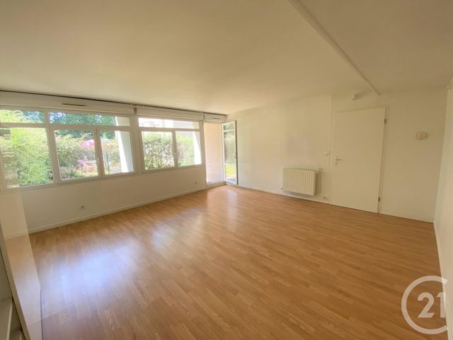 Afficher la photo en grand Appartement F2 à louer - 2 pièces - 60.47 m2 - ORLEANS - 45 - CENTRE - Century 21 Premium