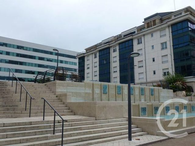 Appartement F3 à louer - 3 pièces - 67.12 m2 - ORLEANS - 45 - CENTRE - Century 21 Premium Appartement F3 à louer - 3 pièces - 67.12 m2 - ORLEANS - 45 - CENTRE - Century 21 Premium