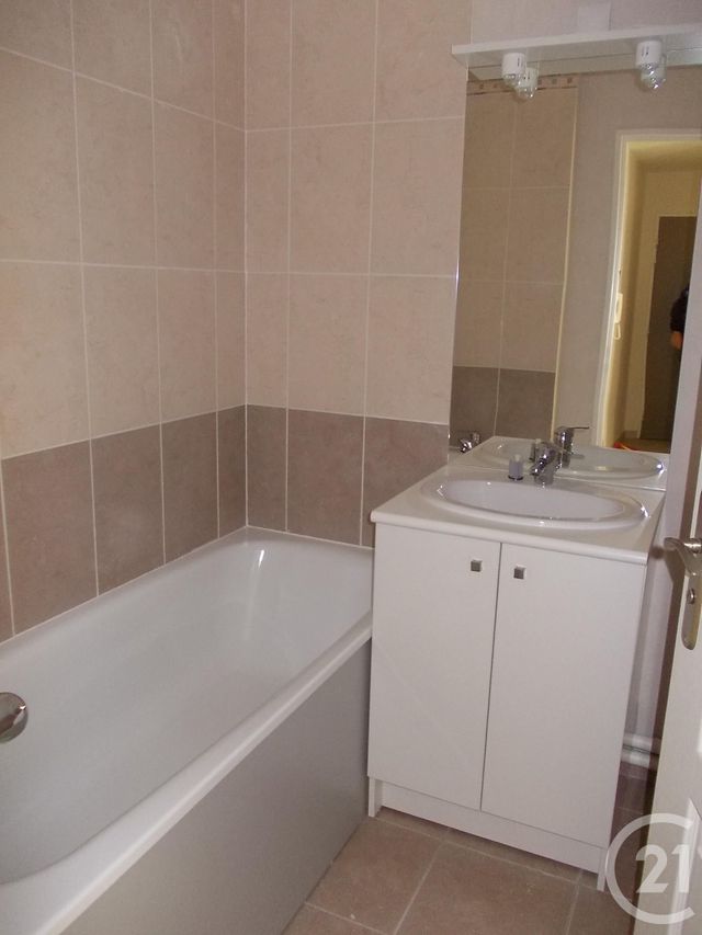Appartement F3 à louer - 3 pièces - 67.12 m2 - ORLEANS - 45 - CENTRE - Century 21 Premium Appartement F3 à louer - 3 pièces - 67.12 m2 - ORLEANS - 45 - CENTRE - Century 21 Premium