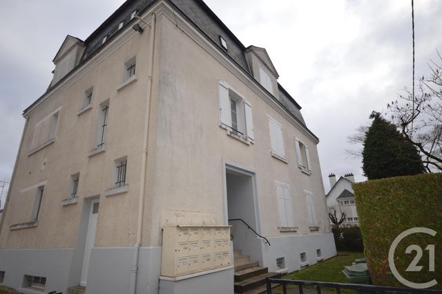 Studio à louer - 1 pièce - 16.39 m2 - ORLEANS - 45 - CENTRE - Century 21 Premium Studio à louer - 1 pièce - 16.39 m2 - ORLEANS - 45 - CENTRE - Century 21 Premium