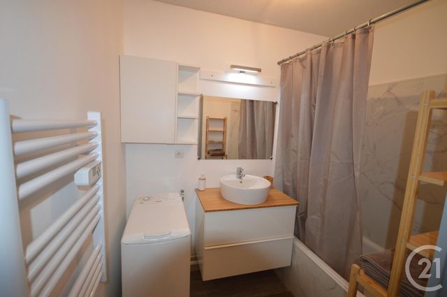 Afficher la photo en grand Appartement F3 à louer - 3 pièces - 54.0 m2 - ORLEANS - 45 - CENTRE - Century 21 Premium