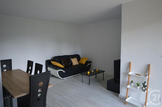Afficher la photo en grand Appartement F3 à louer - 3 pièces - 54.0 m2 - ORLEANS - 45 - CENTRE - Century 21 Premium
