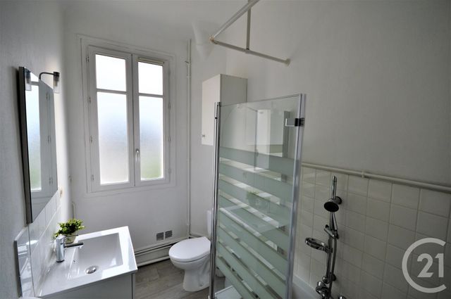 Appartement F2 à louer - 2 pièces - 40.9 m2 - ORLEANS - 45 - CENTRE - Century 21 Premium Appartement F2 à louer - 2 pièces - 40.9 m2 - ORLEANS - 45 - CENTRE - Century 21 Premium