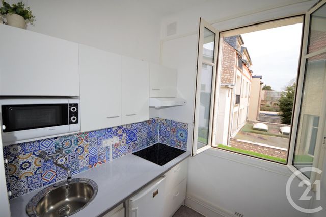 Appartement F2 à louer - 2 pièces - 40.9 m2 - ORLEANS - 45 - CENTRE - Century 21 Premium Appartement F2 à louer - 2 pièces - 40.9 m2 - ORLEANS - 45 - CENTRE - Century 21 Premium