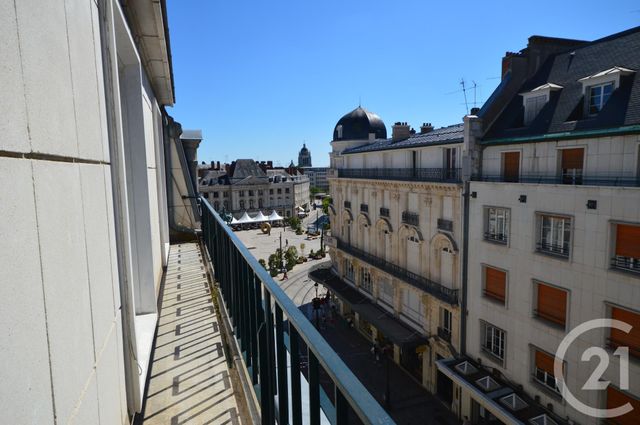 Afficher la photo en grand Appartement F2 à louer - 2 pièces - 72.09 m2 - ORLEANS - 45 - CENTRE - Century 21 Premium