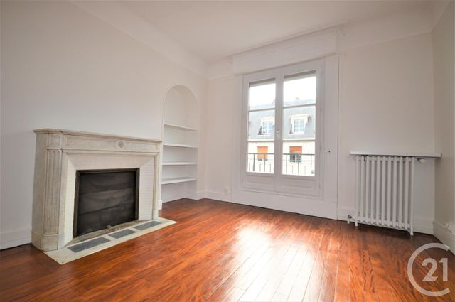Afficher la photo en grand Appartement F2 à louer - 2 pièces - 72.09 m2 - ORLEANS - 45 - CENTRE - Century 21 Premium