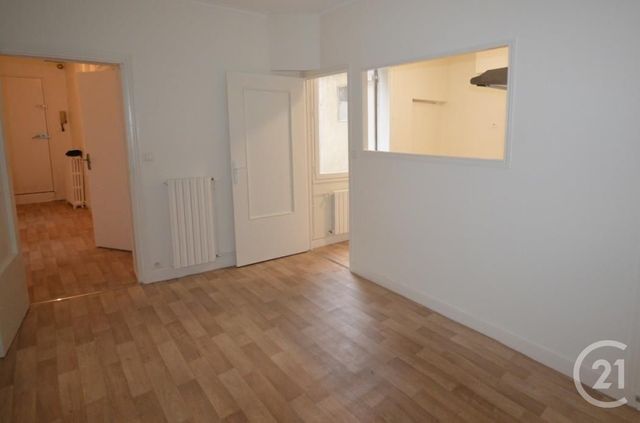 Afficher la photo en grand Appartement F2 à louer - 2 pièces - 55.0 m2 - ORLEANS - 45 - CENTRE - Century 21 Premium