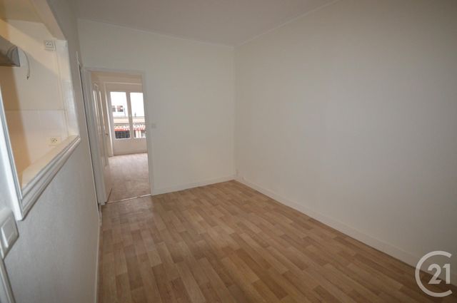 Afficher la photo en grand Appartement F2 à louer - 2 pièces - 55.0 m2 - ORLEANS - 45 - CENTRE - Century 21 Premium