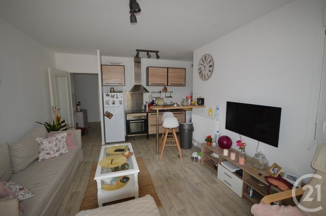 Afficher la photo en grand Appartement F2 à louer - 2 pièces - 44.6 m2 - ORLEANS - 45 - CENTRE - Century 21 Premium