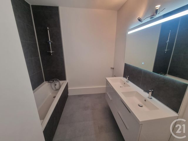 Appartement F3 à vendre - 3 pièces - 63.0 m2 - ORLEANS - 45 - CENTRE - Century 21 Premium