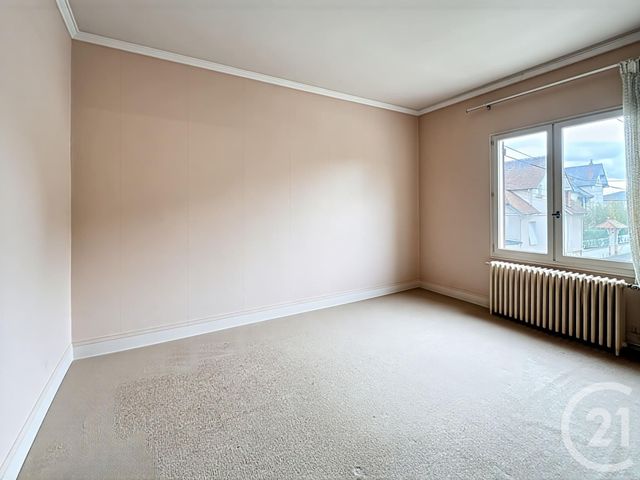 maison à vendre - 7 pièces - 123.59 m2 - ST JEAN DE BRAYE - 45 - CENTRE - Century 21 Premium