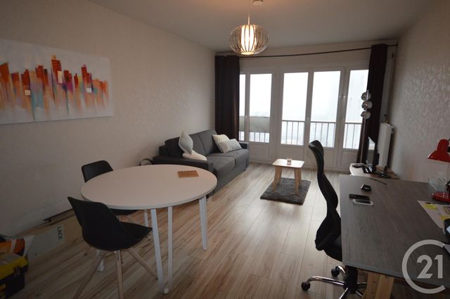 Appartement F1 à louer - 1 pièce - 33.0 m2 - ORLEANS - 45 - CENTRE - Century 21 Premium