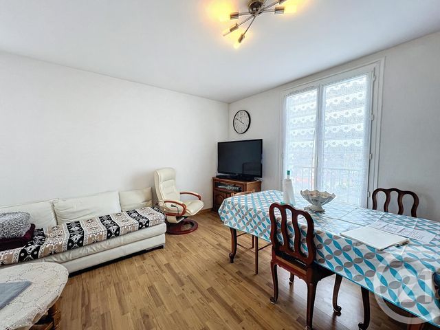 Appartement T3 à vendre - 3 pièces - 67.04 m2 - FLEURY LES AUBRAIS - 45 - CENTRE - Century 21 Premium