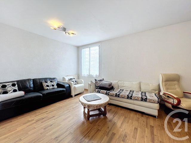 Appartement T3 à vendre - 3 pièces - 67.04 m2 - FLEURY LES AUBRAIS - 45 - CENTRE - Century 21 Premium