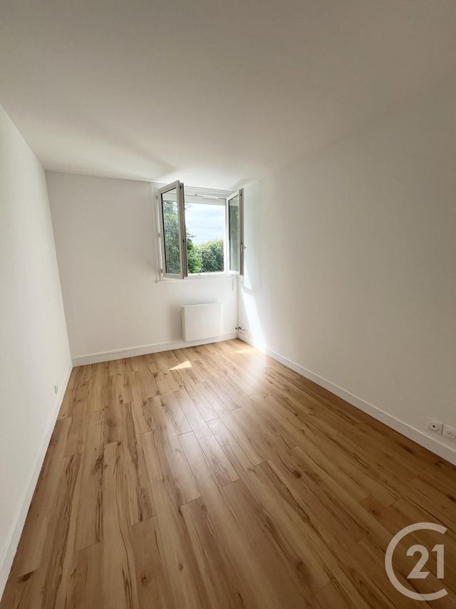 Appartement F4 à vendre - 4 pièces - 78.13 m2 - SARAN - 45 - CENTRE - Century 21 Premium