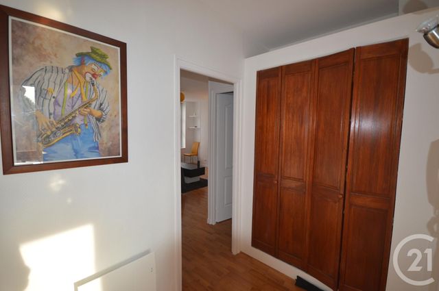 Appartement F2 à vendre - 2 pièces - 46.12 m2 - ORLEANS - 45 - CENTRE - Century 21 Premium