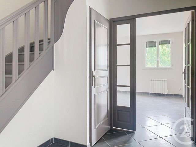 Afficher la photo en grand Appartement F4 à vendre - 5 pièces - 132.76 m2 - ST JEAN LE BLANC - 45 - CENTRE - Century 21 Premium