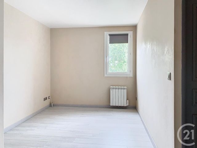 Afficher la photo en grand Appartement F4 à vendre - 5 pièces - 132.76 m2 - ST JEAN LE BLANC - 45 - CENTRE - Century 21 Premium