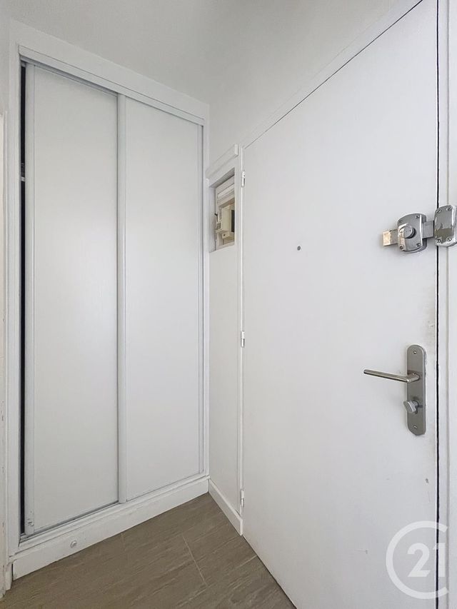 Appartement F1 à vendre - 1 pièce - 27.93 m2 - ORLEANS - 45 - CENTRE - Century 21 Premium