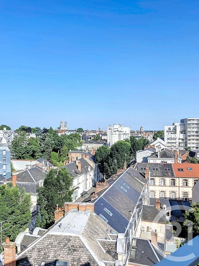 Appartement F1 à vendre - 1 pièce - 27.93 m2 - ORLEANS - 45 - CENTRE - Century 21 Premium