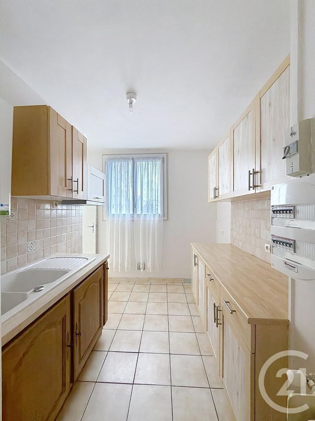 Appartement F3 à vendre - 3 pièces - 66.0 m2 - ST JEAN DE LA RUELLE - 45 - CENTRE - Century 21 Premium