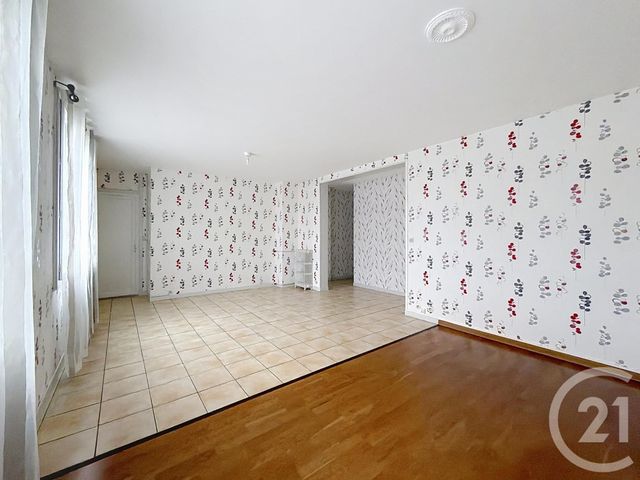 Appartement F3 à vendre - 3 pièces - 66.0 m2 - ST JEAN DE LA RUELLE - 45 - CENTRE - Century 21 Premium
