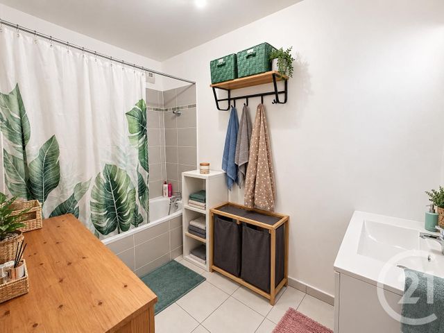 Appartement à vendre - 3 pièces - 61.05 m2 - ST JEAN DE BRAYE - 45 - CENTRE - Century 21 Premium