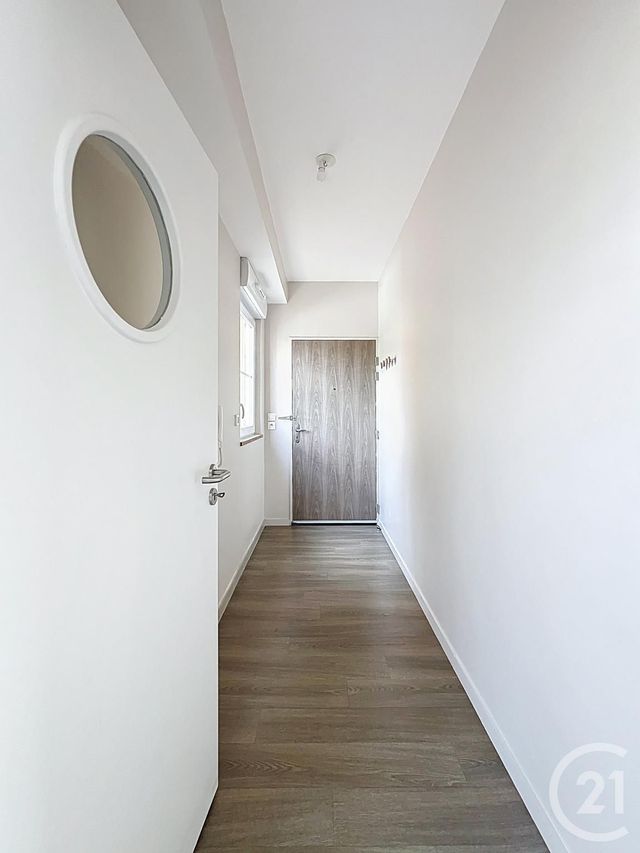 Afficher la photo en grand Appartement F2 à vendre - 2 pièces - 53.52 m2 - ORLEANS - 45 - CENTRE - Century 21 Premium