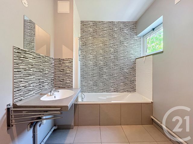 Afficher la photo en grand Appartement F2 à vendre - 2 pièces - 53.52 m2 - ORLEANS - 45 - CENTRE - Century 21 Premium