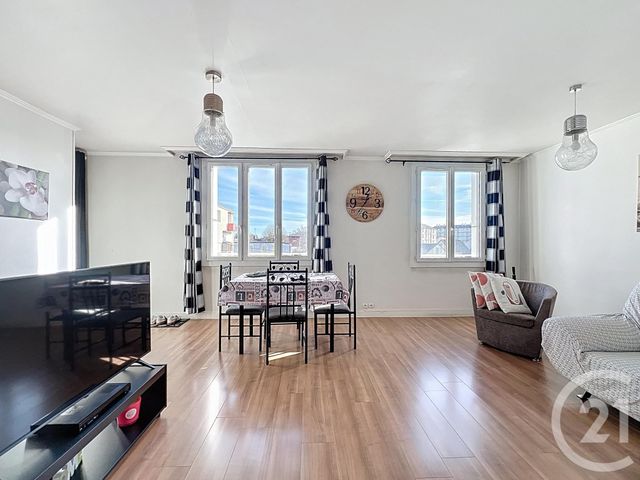 Appartement T3 à vendre - 3 pièces - 65.9 m2 - ST JEAN DE LA RUELLE - 45 - CENTRE - Century 21 Premium
