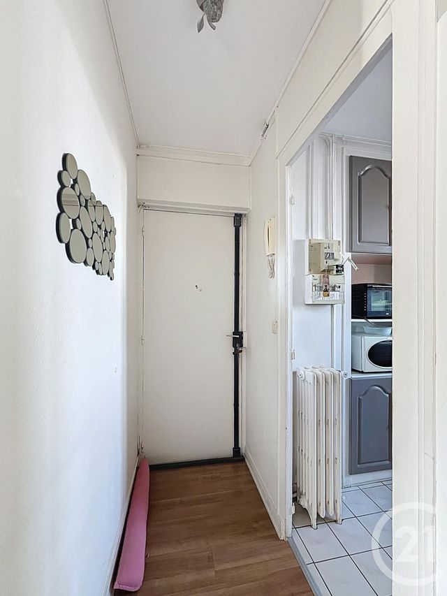 Appartement T3 à vendre - 3 pièces - 65.9 m2 - ST JEAN DE LA RUELLE - 45 - CENTRE - Century 21 Premium