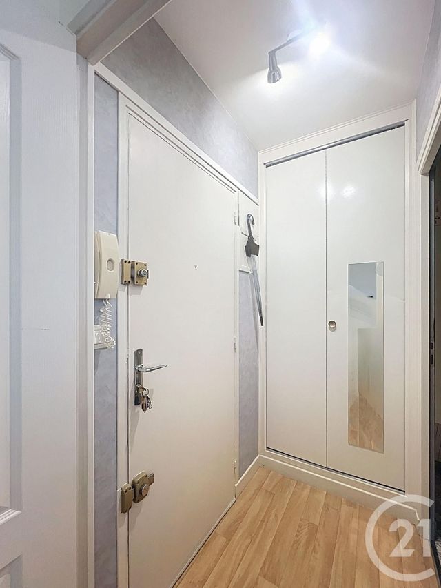 Appartement T1 à vendre - 1 pièce - 27.46 m2 - ORLEANS - 45 - CENTRE - Century 21 Premium