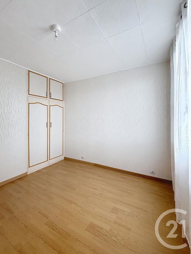 Appartement F4 à louer - 4 pièces - 66.63 m2 - ST JEAN DE LA RUELLE - 45 - CENTRE - Century 21 Premium