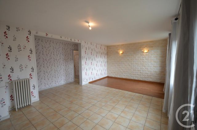 Appartement F4 à louer - 4 pièces - 66.63 m2 - ST JEAN DE LA RUELLE - 45 - CENTRE - Century 21 Premium