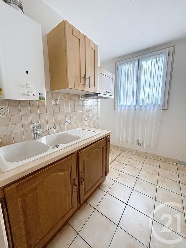 Appartement F4 à louer - 4 pièces - 66.63 m2 - ST JEAN DE LA RUELLE - 45 - CENTRE - Century 21 Premium