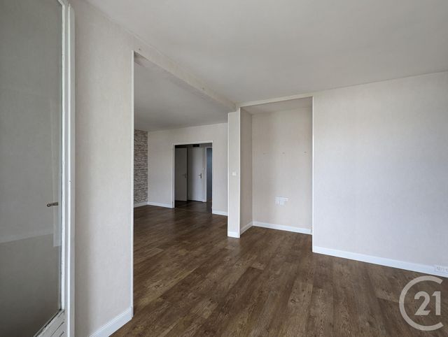 Appartement F4 à vendre - 4 pièces - 77.9 m2 - ST JEAN DE LA RUELLE - 45 - CENTRE - Century 21 Premium