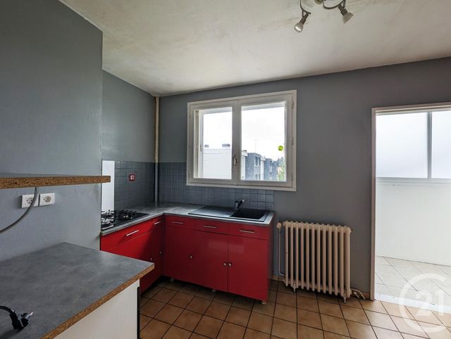 Appartement F4 à vendre - 4 pièces - 77.9 m2 - ST JEAN DE LA RUELLE - 45 - CENTRE - Century 21 Premium