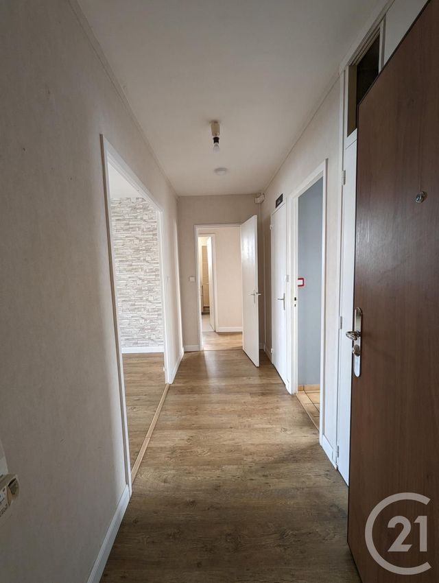 Appartement F4 à vendre - 4 pièces - 77.9 m2 - ST JEAN DE LA RUELLE - 45 - CENTRE - Century 21 Premium