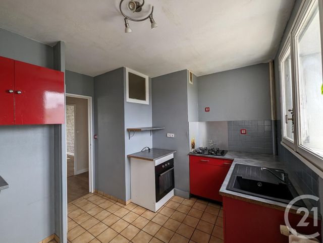 Appartement F4 à vendre - 4 pièces - 77.9 m2 - ST JEAN DE LA RUELLE - 45 - CENTRE - Century 21 Premium
