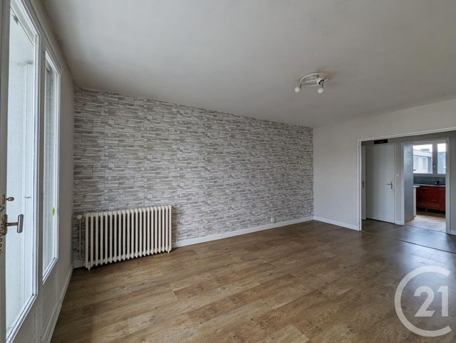 Appartement F4 à vendre - 4 pièces - 77.9 m2 - ST JEAN DE LA RUELLE - 45 - CENTRE - Century 21 Premium