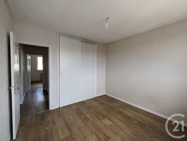 Appartement F4 à vendre - 4 pièces - 77.9 m2 - ST JEAN DE LA RUELLE - 45 - CENTRE - Century 21 Premium