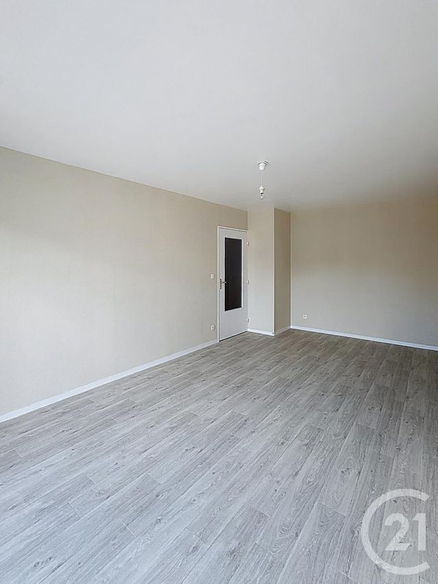 Appartement F2 à vendre - 2 pièces - 45.6 m2 - LA CHAPELLE ST MESMIN - 45 - CENTRE - Century 21 Premium