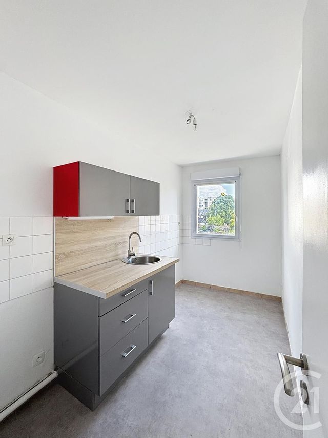 Appartement F2 à vendre - 2 pièces - 45.6 m2 - LA CHAPELLE ST MESMIN - 45 - CENTRE - Century 21 Premium