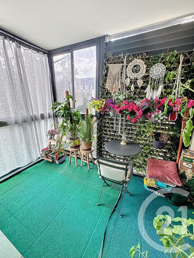 Afficher la photo en grand Appartement F2 à vendre - 2 pièces - 45.47 m2 - ORLEANS - 45 - CENTRE - Century 21 Premium