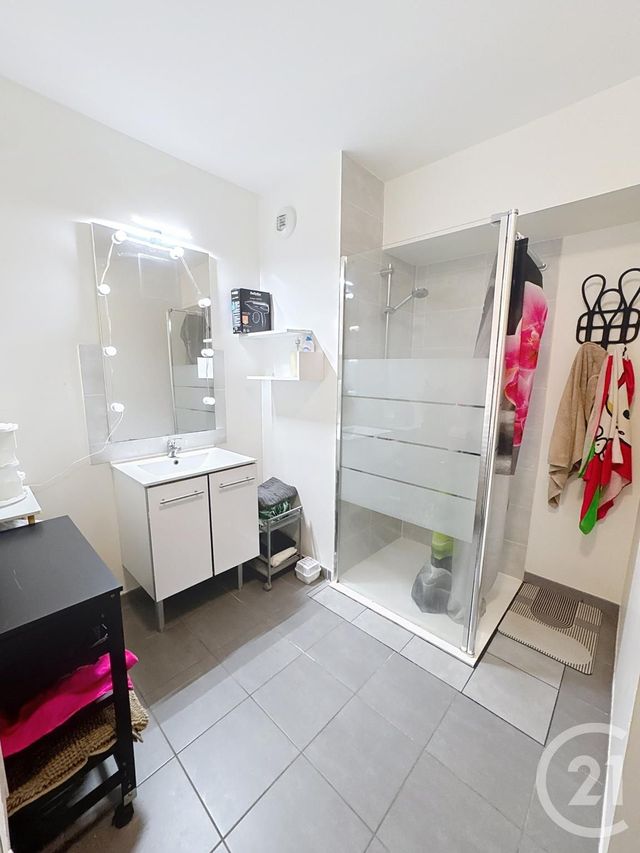 Afficher la photo en grand Appartement F2 à vendre - 2 pièces - 45.47 m2 - ORLEANS - 45 - CENTRE - Century 21 Premium