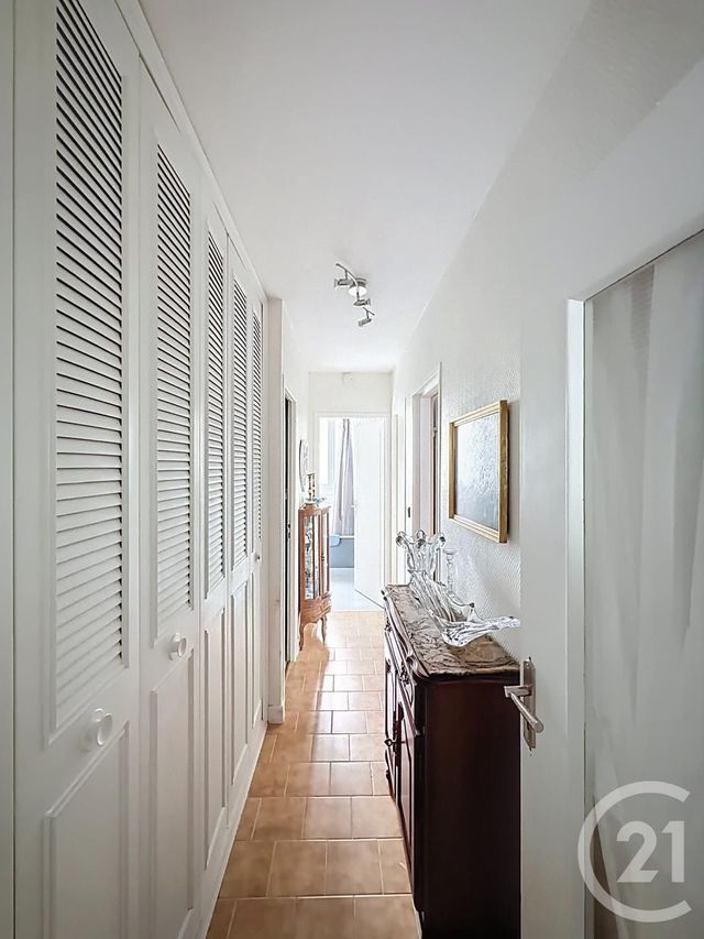 Afficher la photo en grand Appartement F3 à vendre - 3 pièces - 61.19 m2 - ST JEAN LE BLANC - 45 - CENTRE - Century 21 Premium