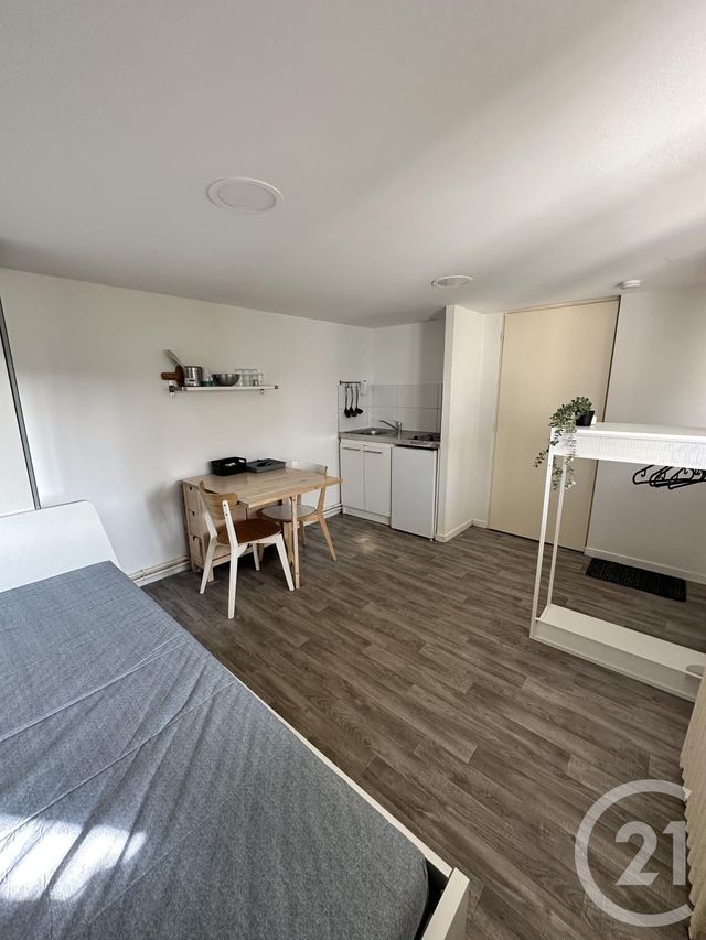 Appartement F1 à louer - 1 pièce - 15.03 m2 - ST PRYVE ST MESMIN - 45 - CENTRE - Century 21 Premium