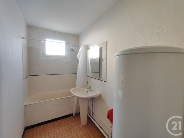 Appartement F2 à vendre - 2 pièces - 52.12 m2 - ORLEANS - 45 - CENTRE - Century 21 Premium