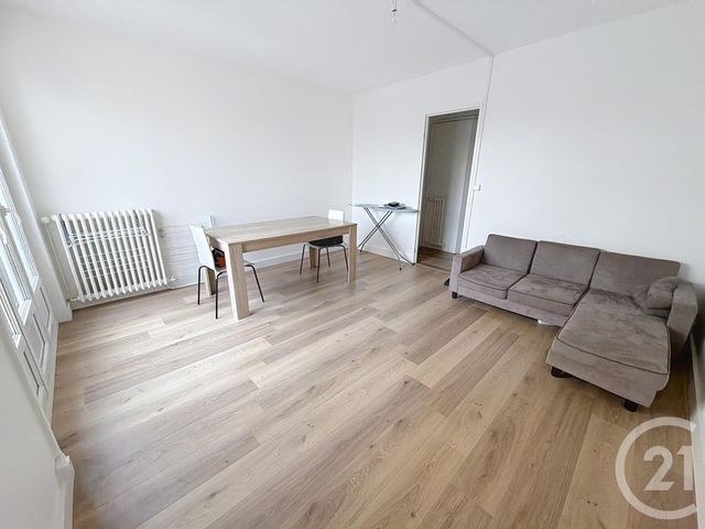 Appartement F3 à louer - 3 pièces - 58.59 m2 - ORLEANS - 45 - CENTRE - Century 21 Premium
